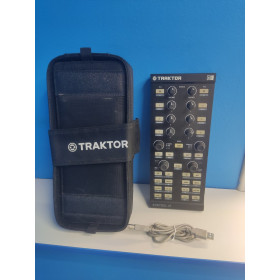 DJ контролер Native Instruments Traktor X1+кейс
